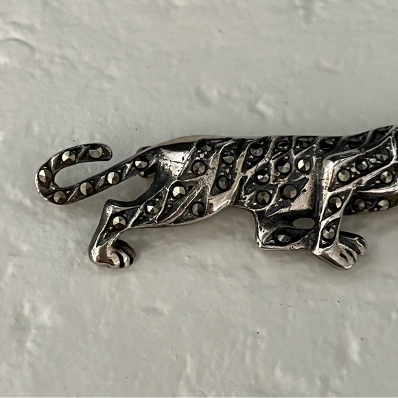 925 PANTHER LEOPARD EXQUISITE Marcasite Sterling Silver Signed Brooch Pin Gift - Picture 6 of 17